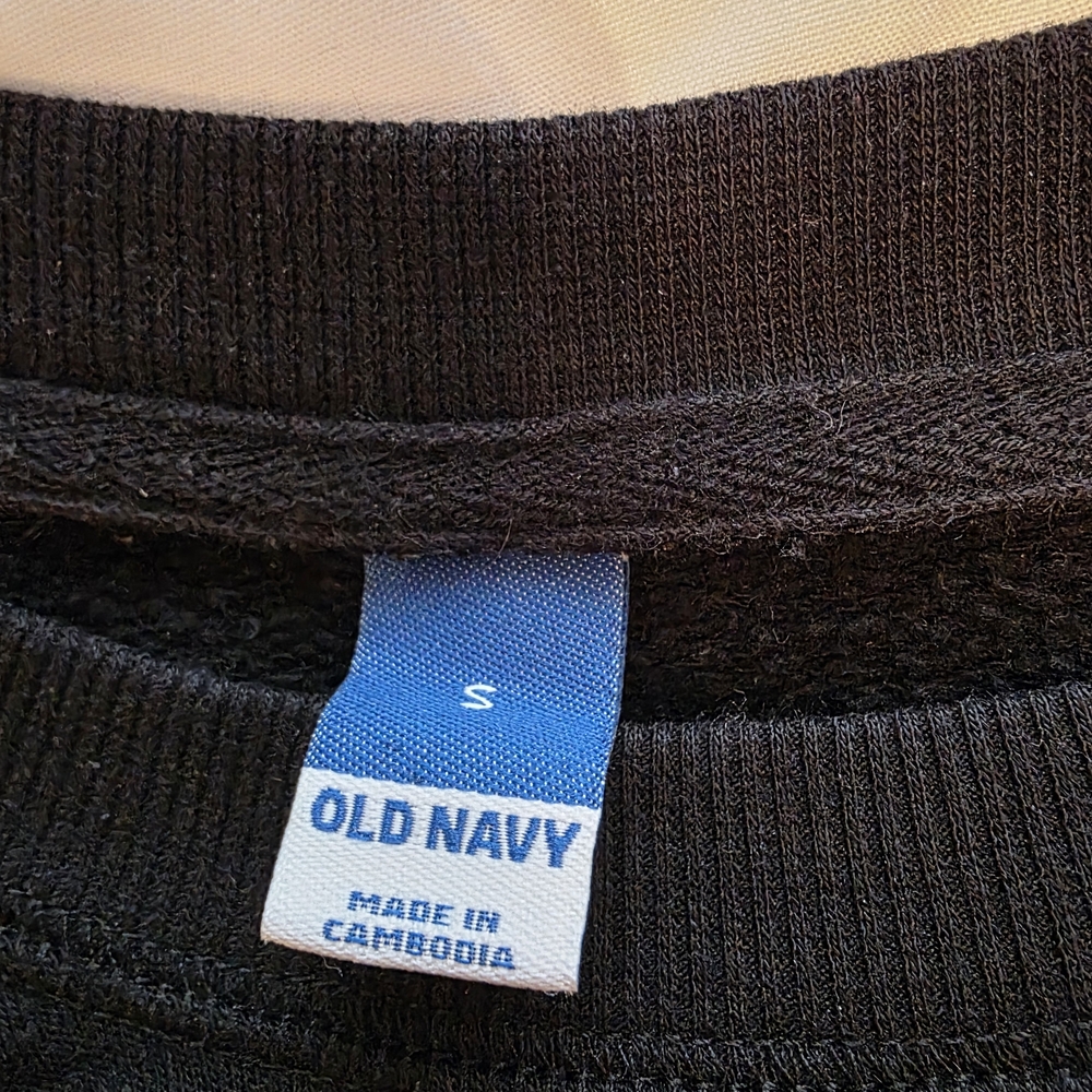 Old Navy Women's Black Tunic Crewneck Sweatshirt - Picture 3 of 3